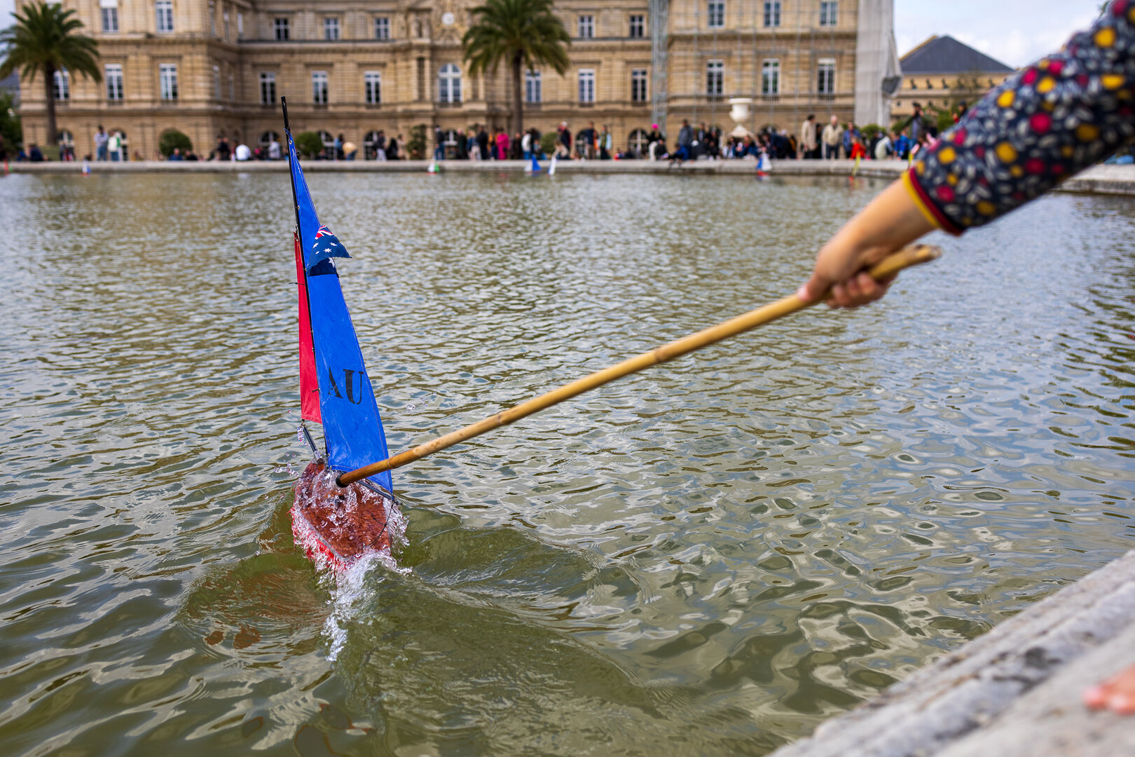 Segelboot im Jardin du Luxembourg